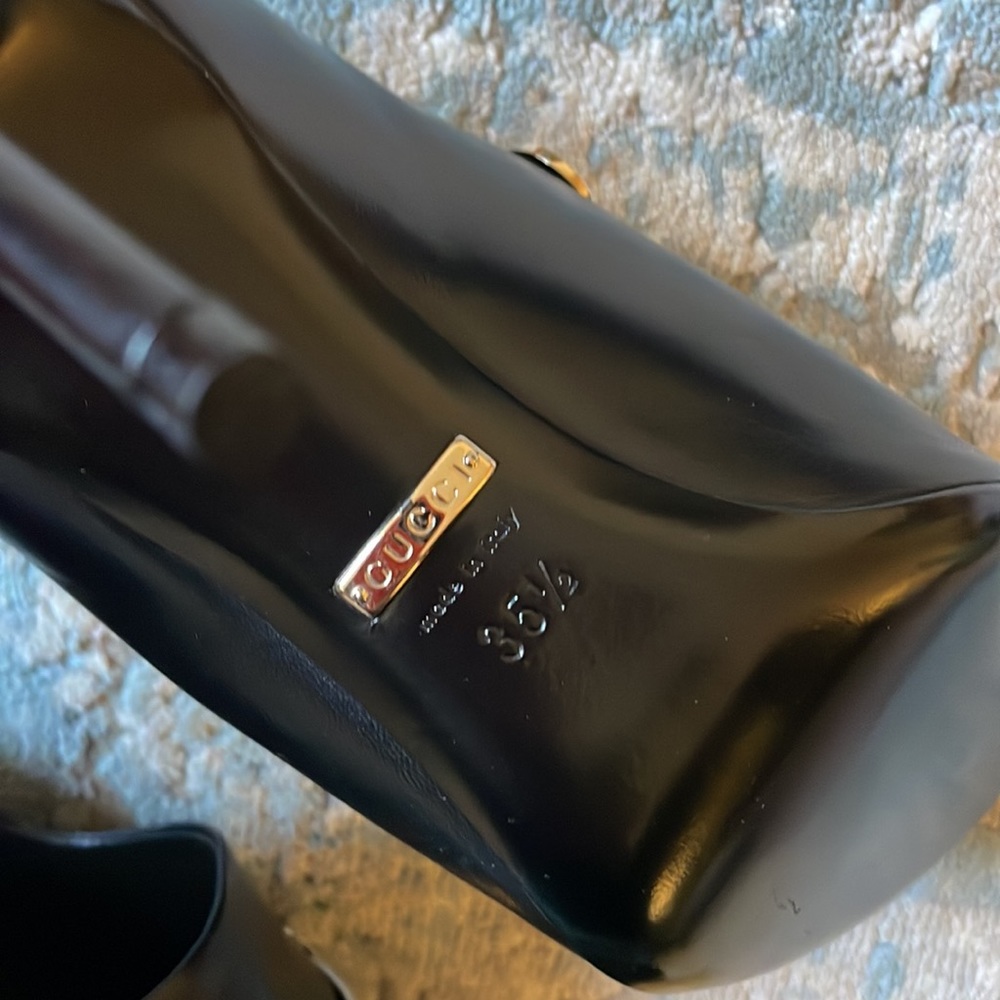 New in box Authentic Gucci Black heels and zipper in back Size 35.5 - Picture 4 of 7